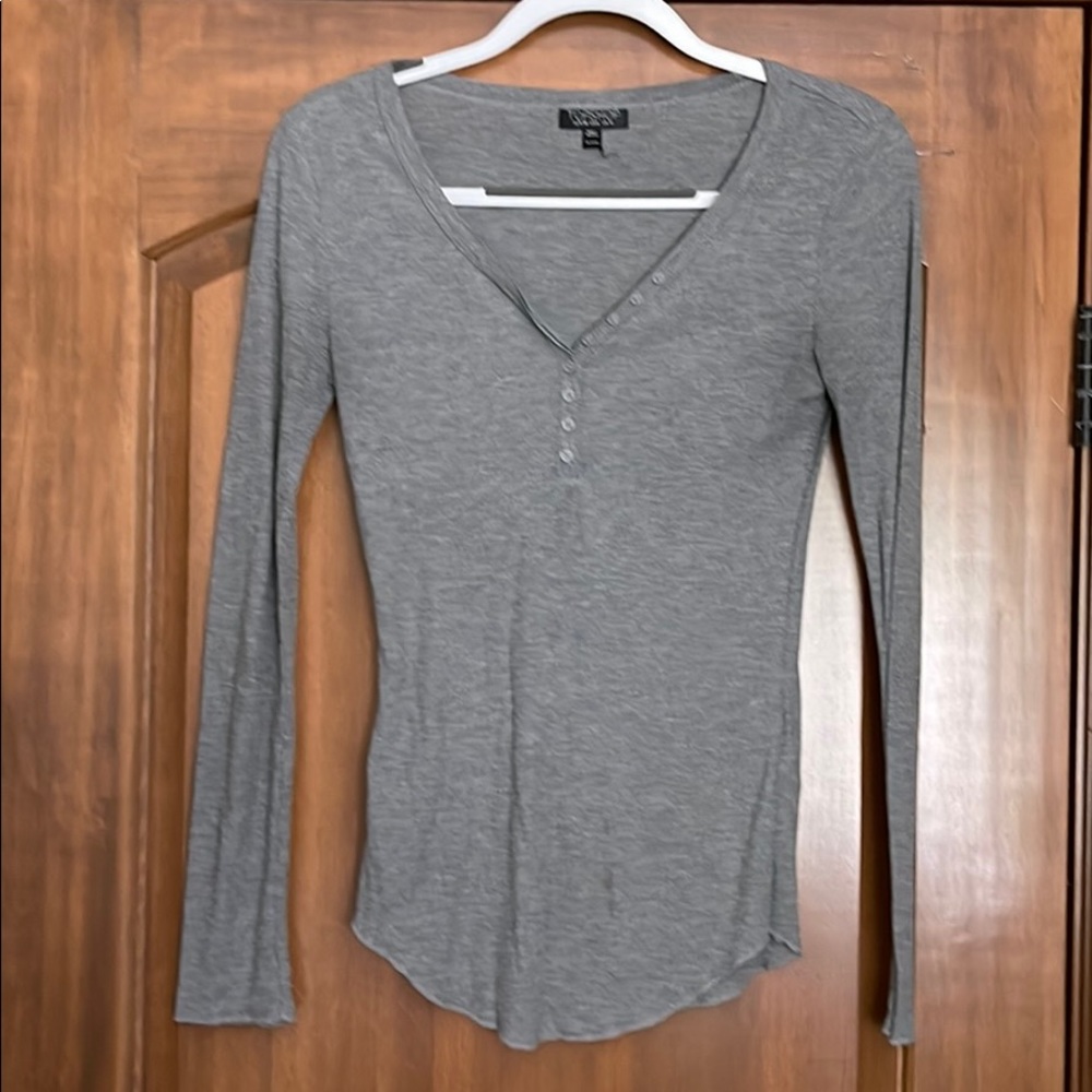 Topshop gray long sleeve quarter button